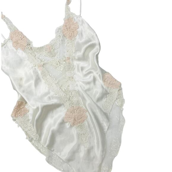 Victoria Secret Vintage white M satin floral embroidered lace bodysuit - Picture 1 of 6